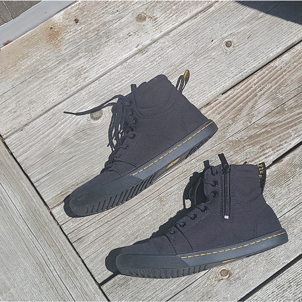 Dr. Martens Rozarya Canvas Casual Boot